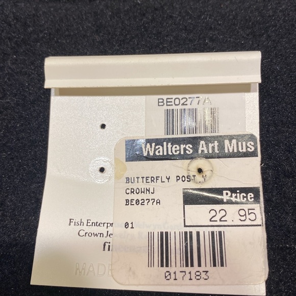 Beautiful Enamel Butterfly Earrings NWT - Picture 5 of 5